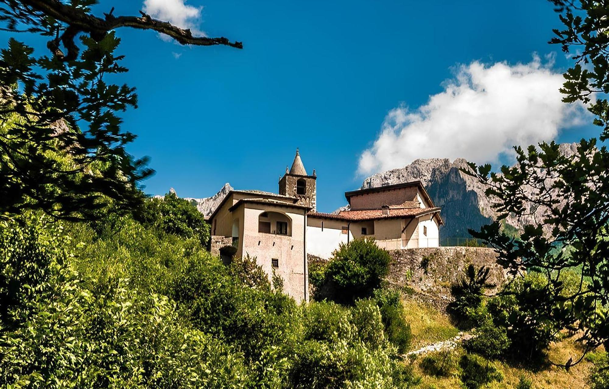 Holiday House Alla Torre マンデッロ・デル・ラーリオ エクステリア 写真