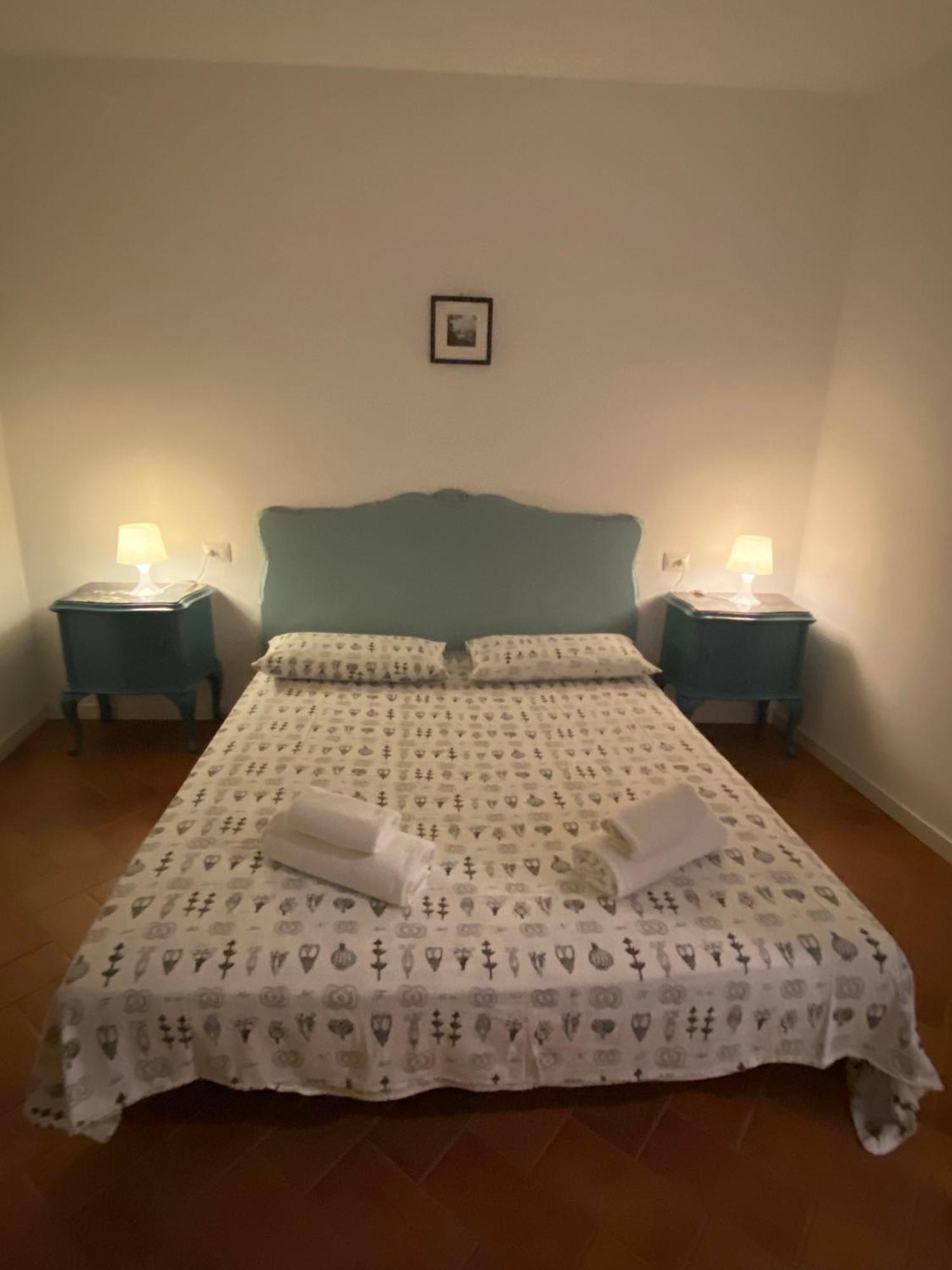 Holiday House Alla Torre マンデッロ・デル・ラーリオ エクステリア 写真